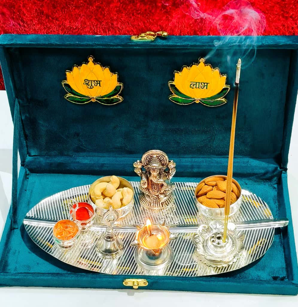 German silver big size exclusive banana leaf pujan set with Ganesh idol for diwali/ gift item